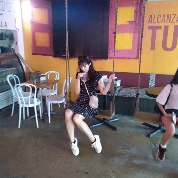 Meet your Posher, Jenn - Picture 1 of 1